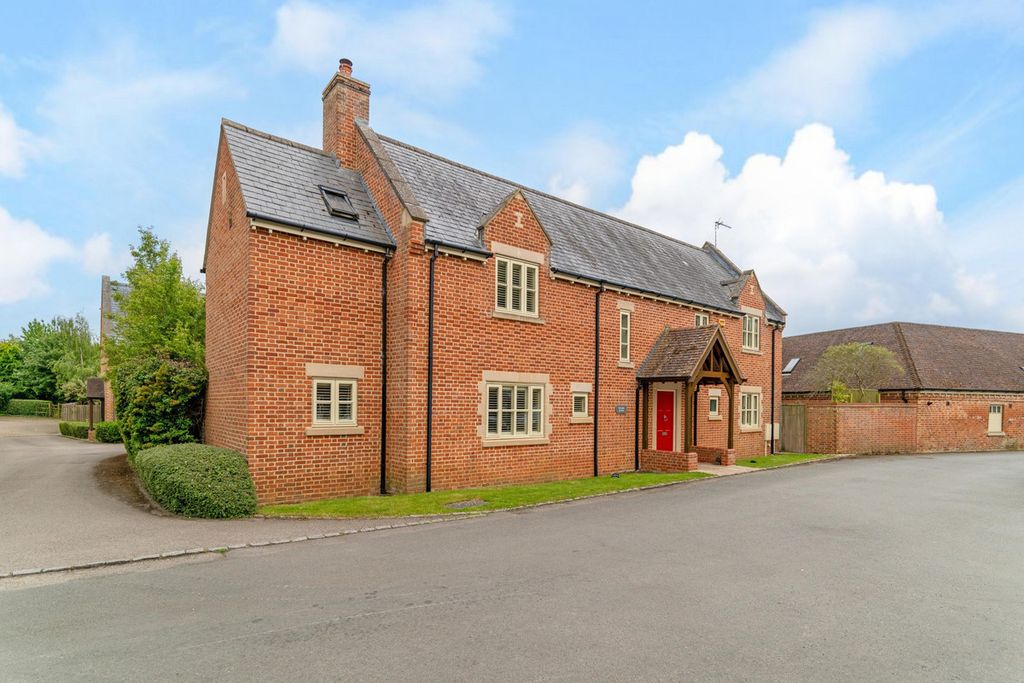 Property photo 1 of 35