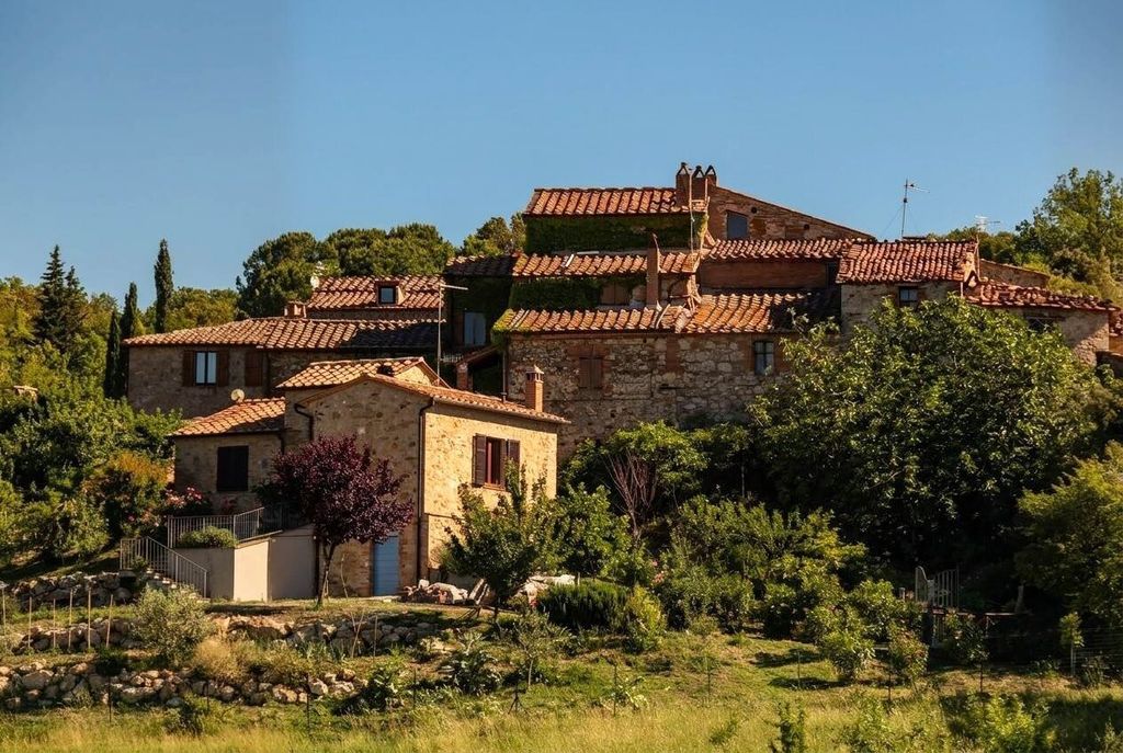 Property photo 1 of 25 4 Bedrooms - Farmhouse - Tuscany - For Sale - A1190Rc1131