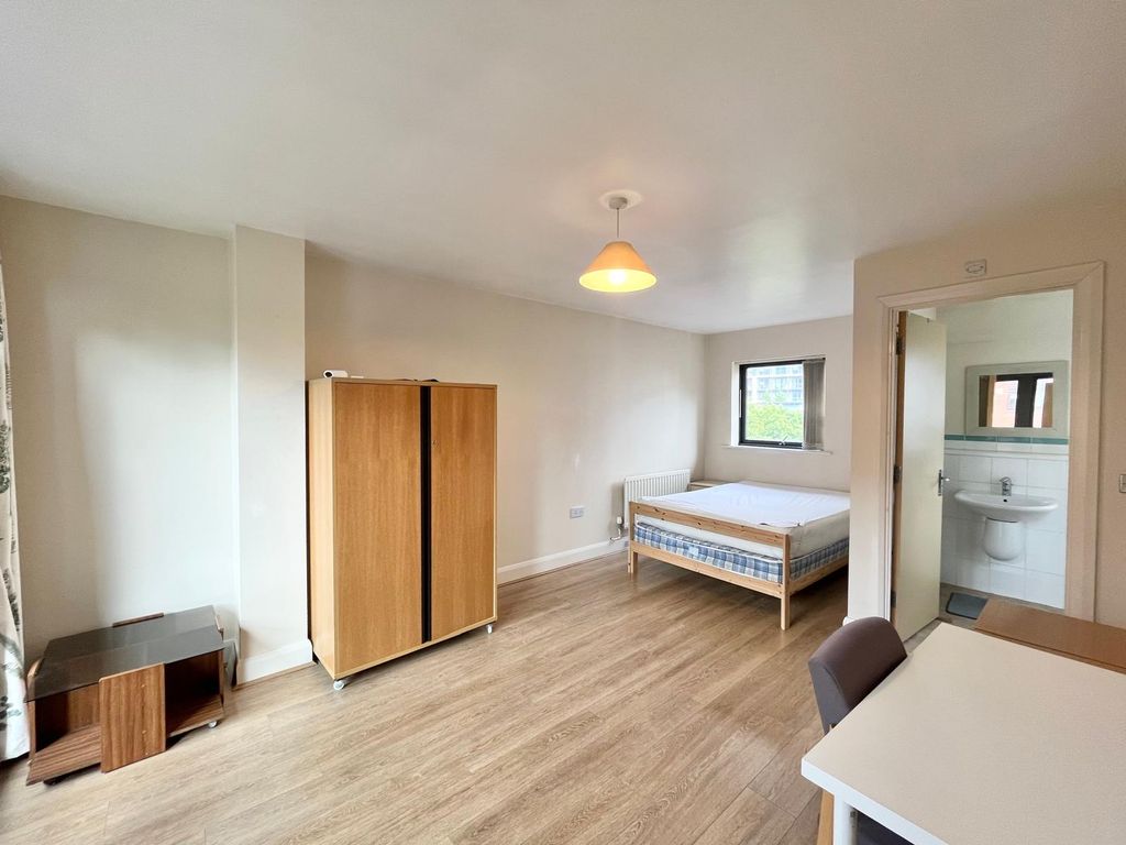 Property photo 1 of 4