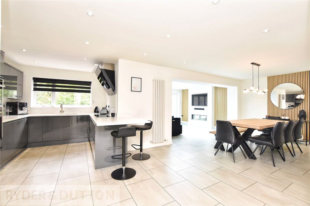 Property photo 1 of 25 Kitchen Diner