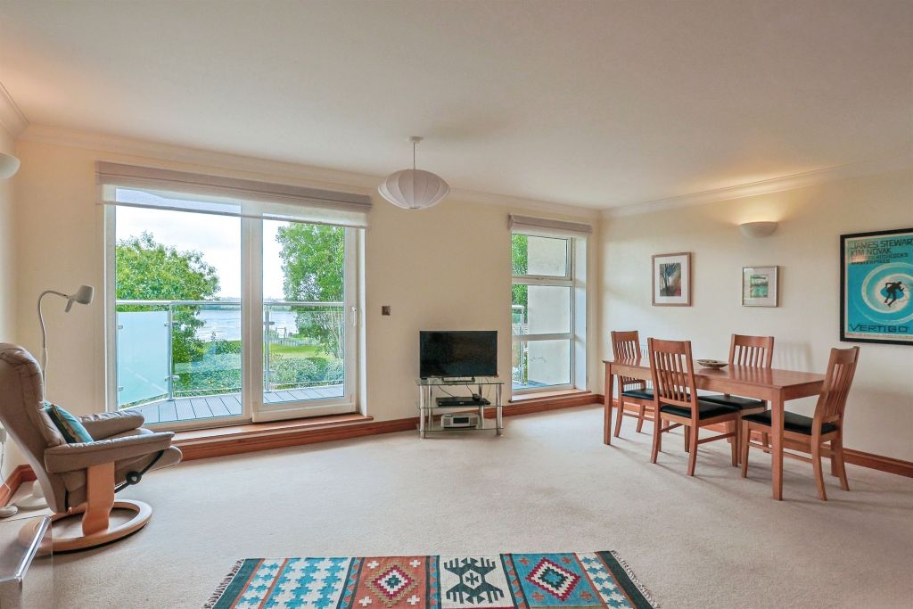 Property photo 2 of 24
