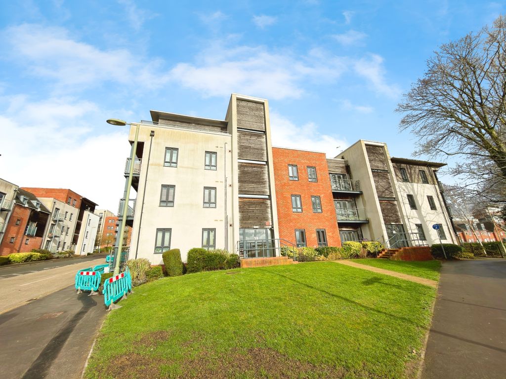 Property photo 1 of 9