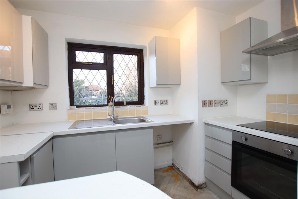 Property photo 2 of 9 Img_2441.Jpg