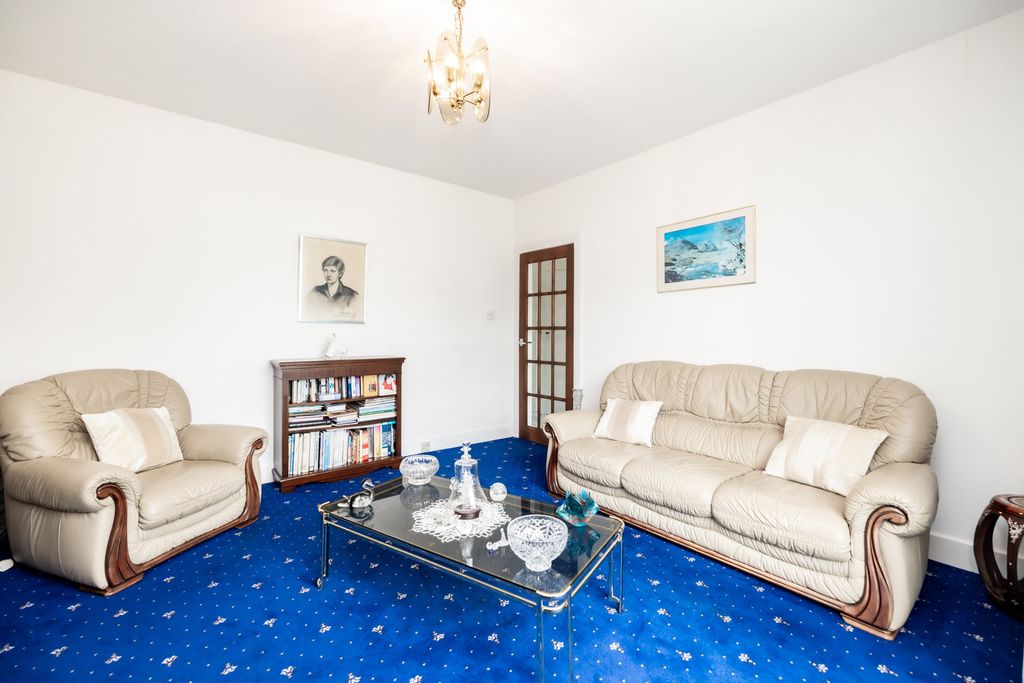 Property photo 2 of 12 2.