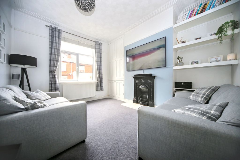 Property photo 3 of 23