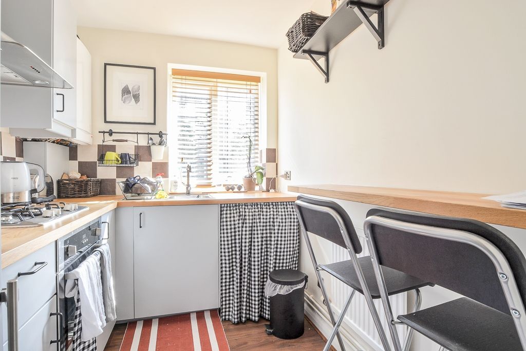 Property photo 3 of 11 Photo 2