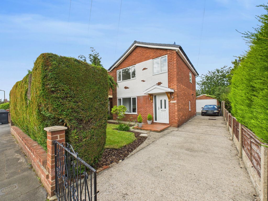Property photo 1 of 18