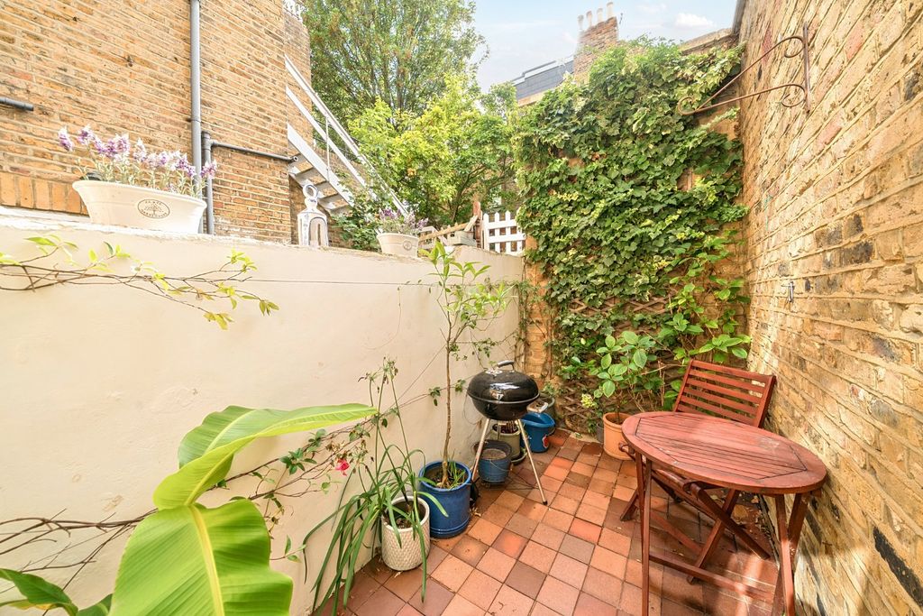 Property photo 3 of 16 Picture No. 15