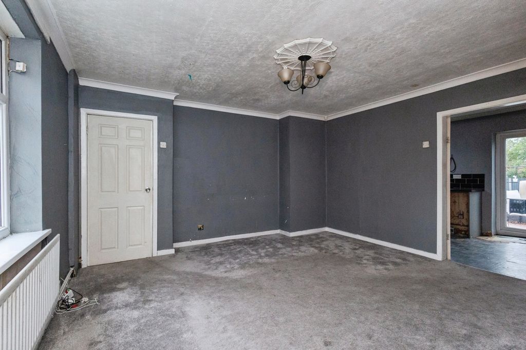 Property photo 2 of 17 Pbox-Img.Jpg