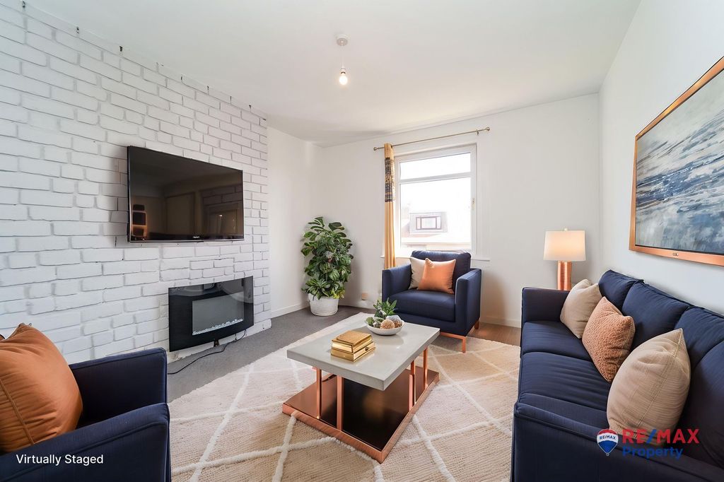 Property photo 1 of 20 Lounge Virtually Staged