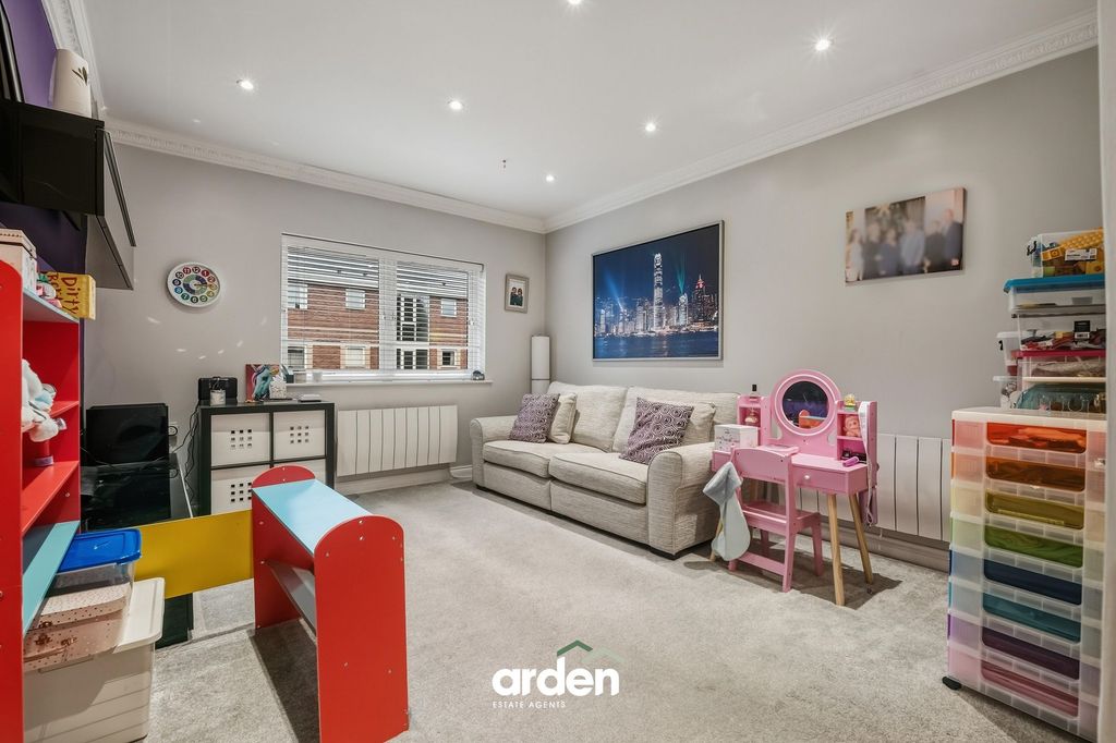 Property photo 2 of 10