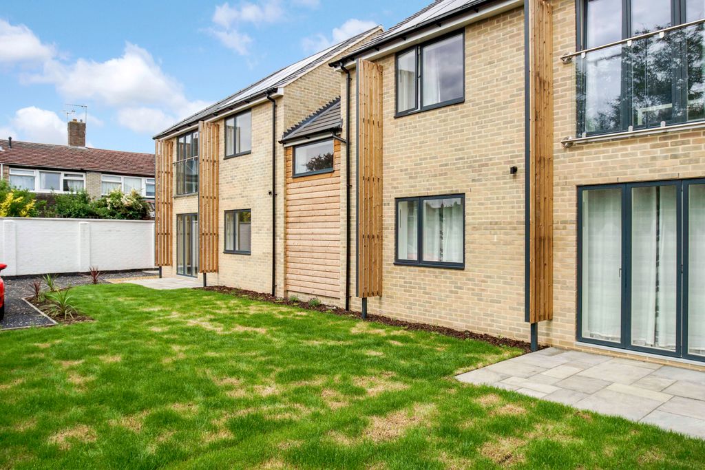 Property photo 1 of 8