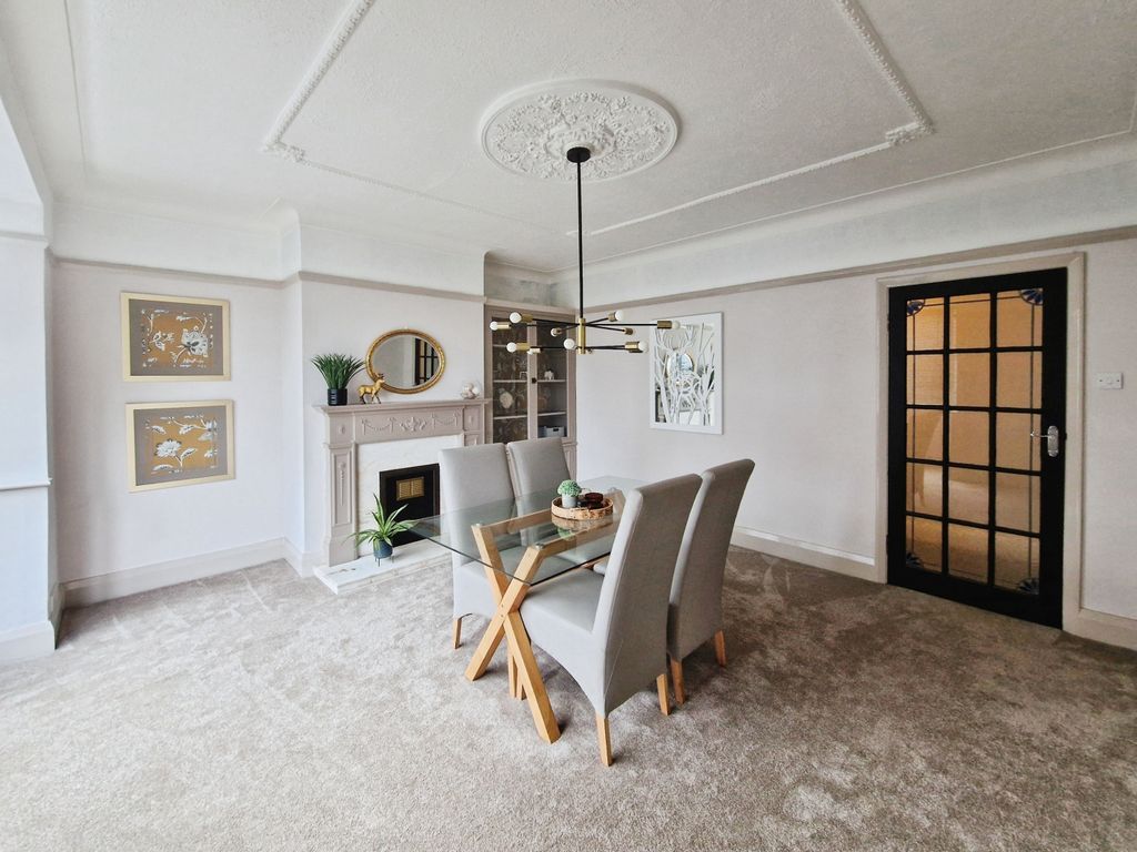 Property photo 2 of 19 Eb8Eccd5-1000065722