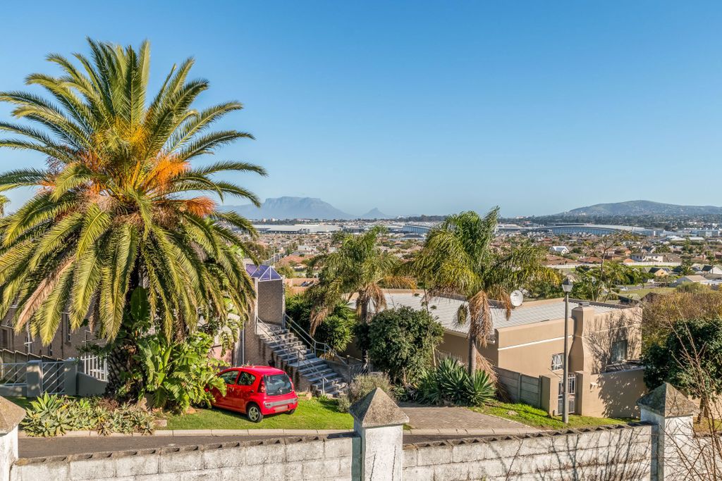 Property photo 3 of 15 1Bc1703752