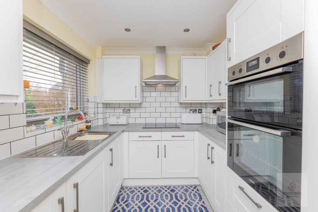 Property photo 3 of 18 4924643