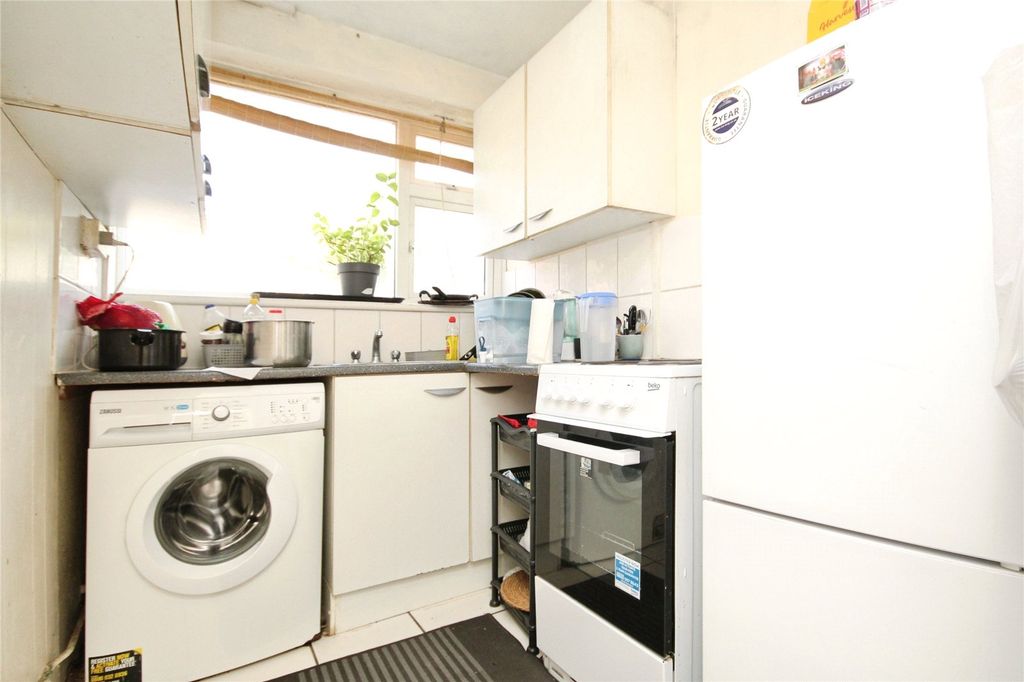 Property photo 3 of 14 Picture No. 13