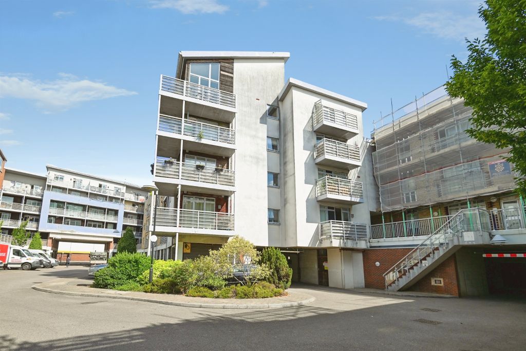 Property photo 1 of 9