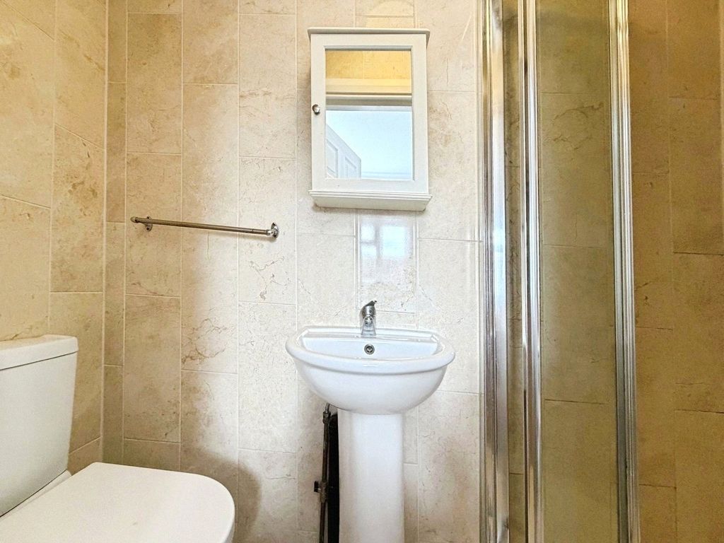 Property photo 3 of 5 Bathroom
