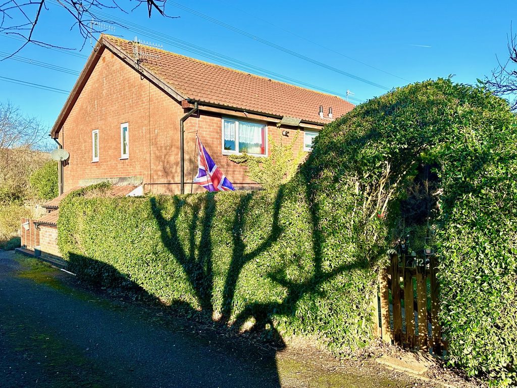 Property photo 2 of 7