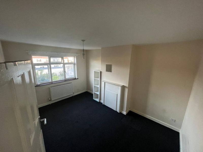 Property photo 1 of 2