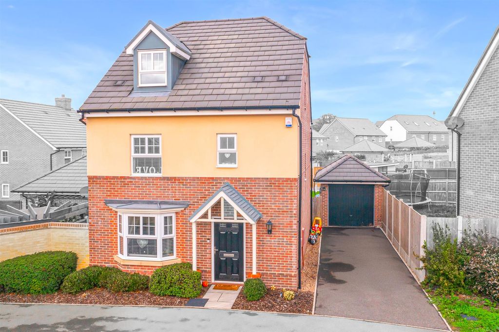 Property photo 1 of 21