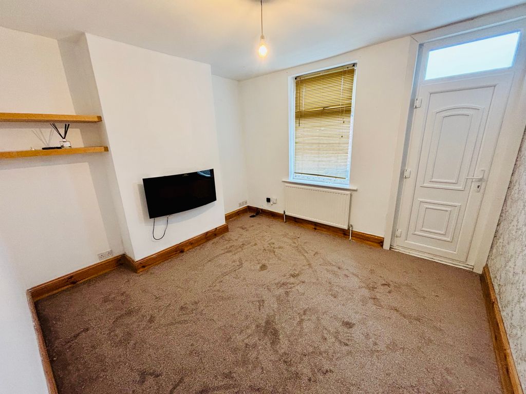 Property photo 2 of 12 Image