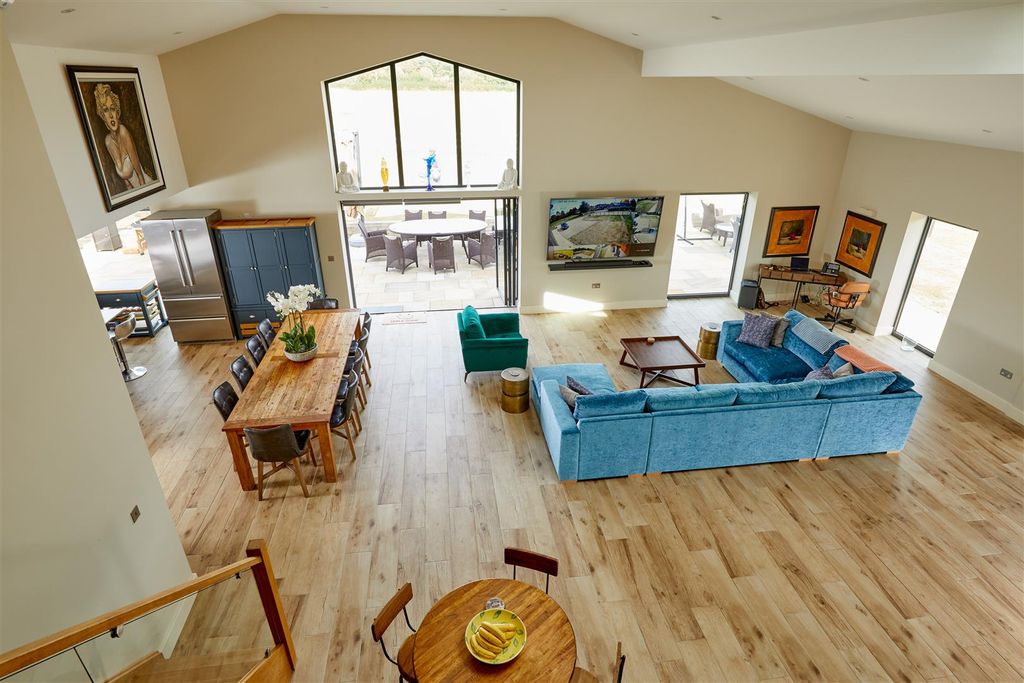 Property photo 2 of 50 0J8A6227.Jpg