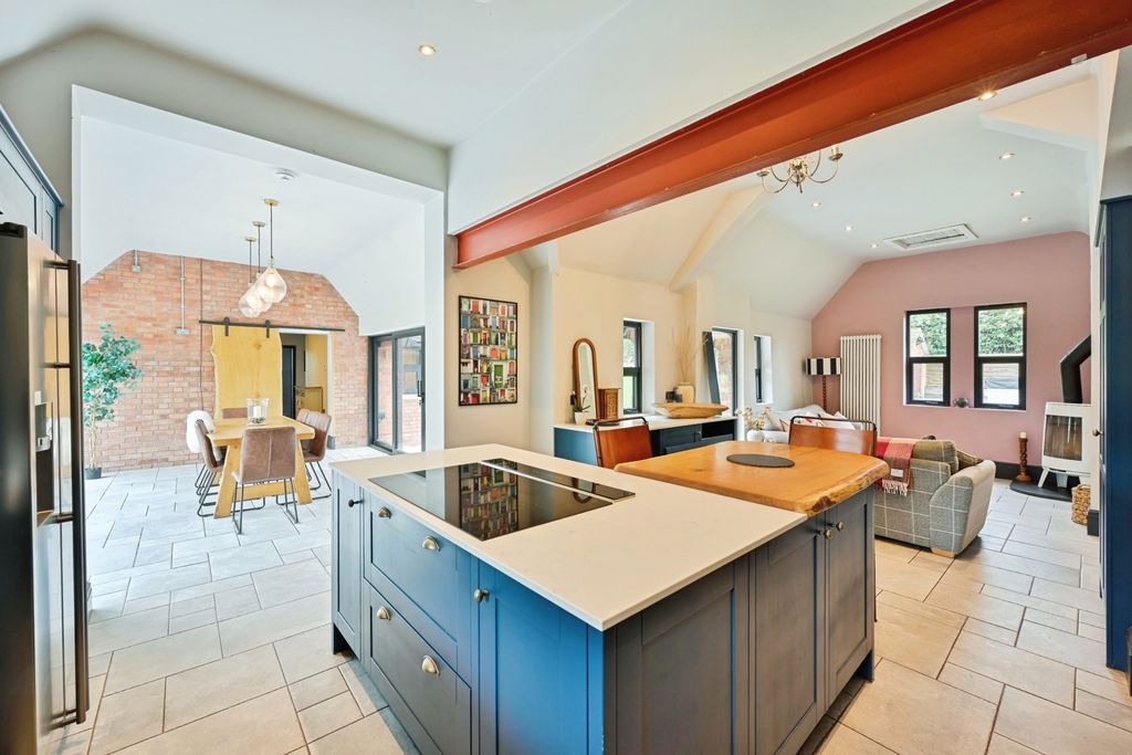 Property photo 2 of 22 Kitchen Lounge Diner