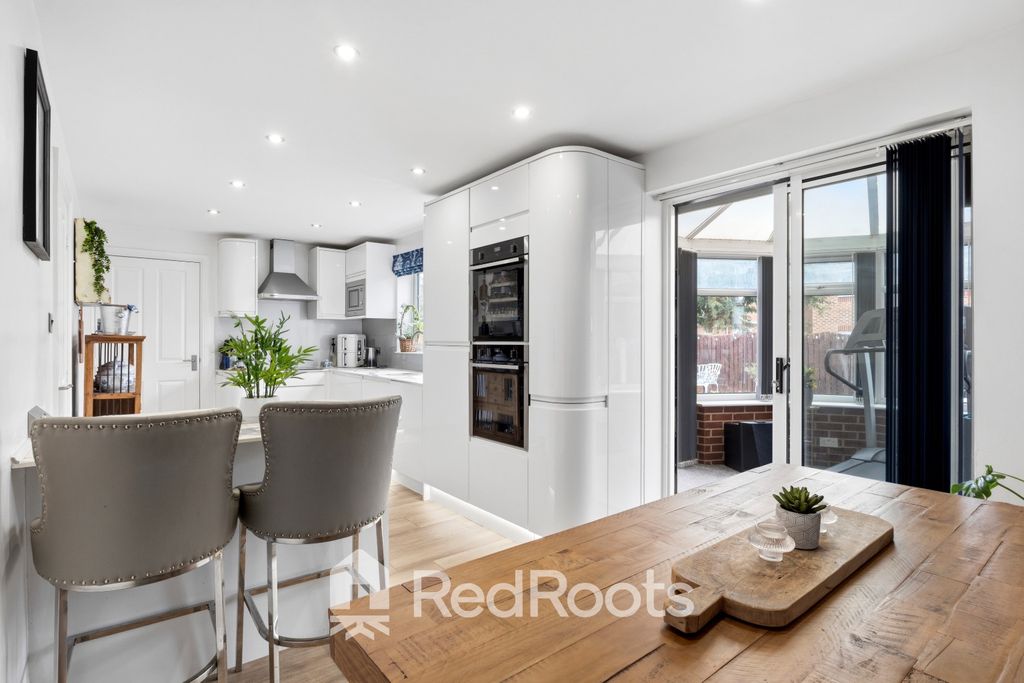 Property photo 3 of 21 5340475