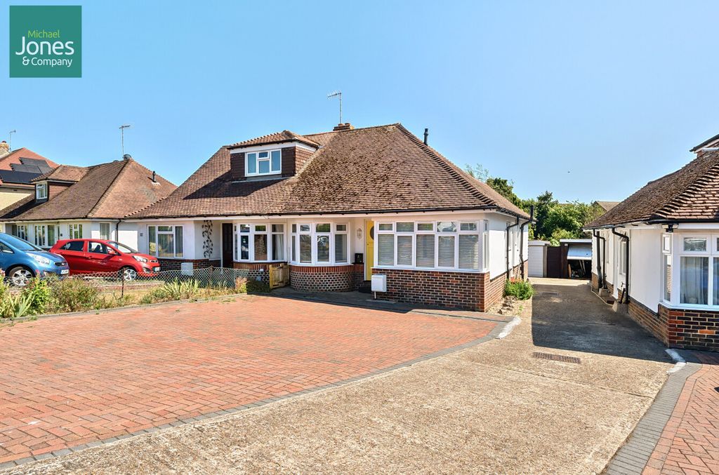 Property photo 1 of 11 External
