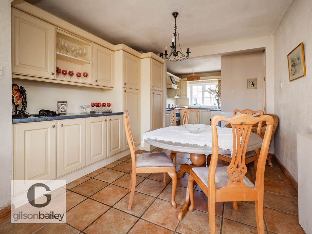 Property photo 3 of 25