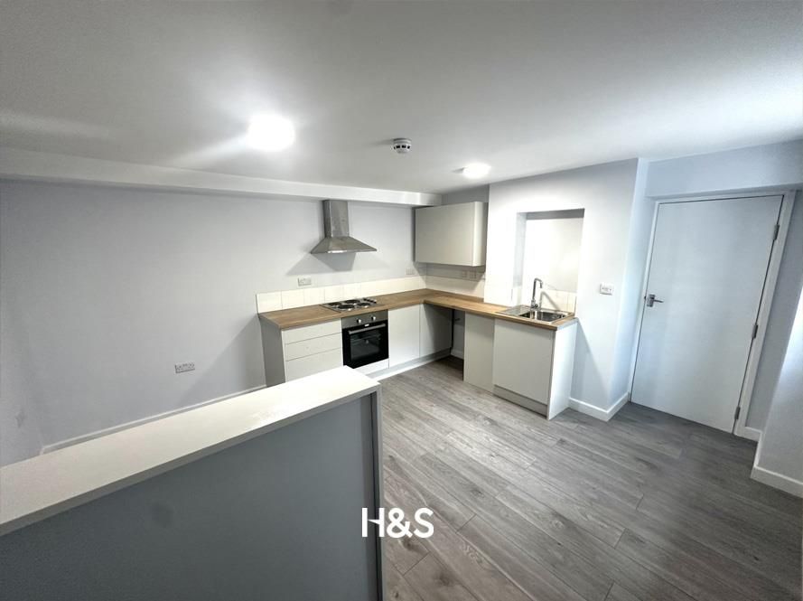 Property photo 1 of 4 Bates Hill Kitchen Lounge.Jpg