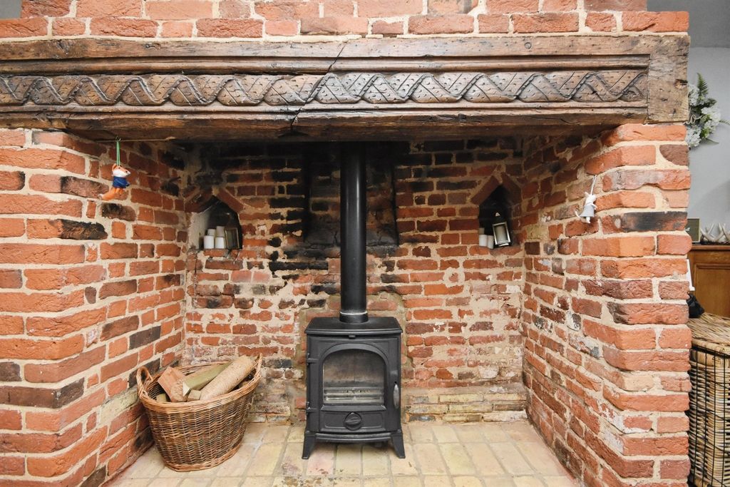 Property photo 3 of 13