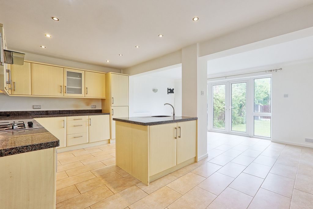 Property photo 1 of 35