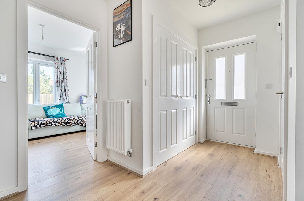 Property photo 2 of 12 Hall