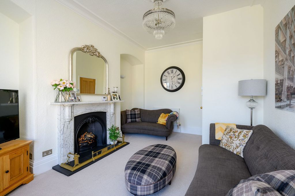 Property photo 3 of 21