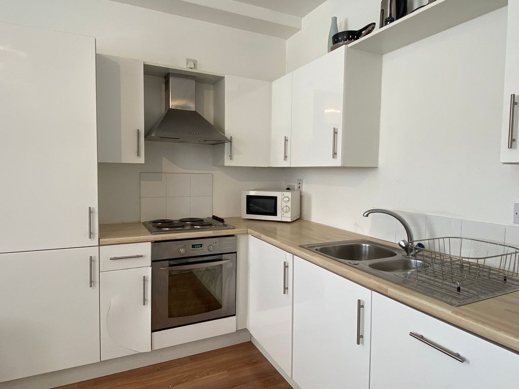 Property photo 2 of 14