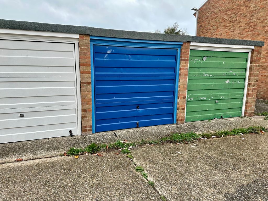 Property photo 2 of 10