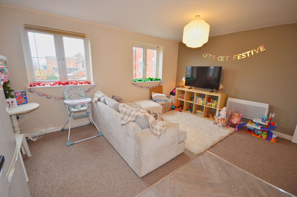 Property photo 3 of 8