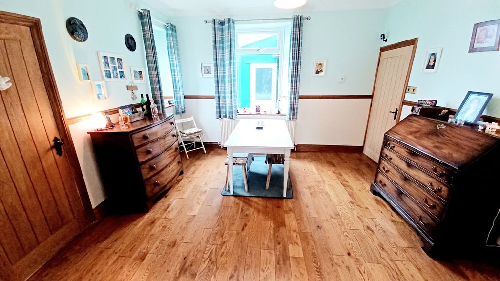 Property photo 3 of 25 20250303_122552