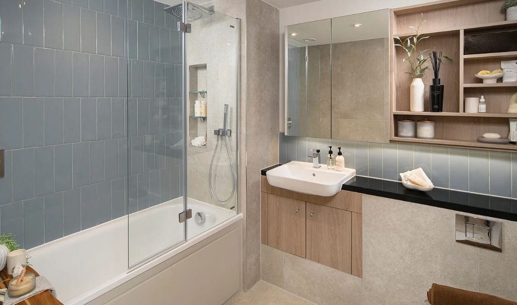 Property photo 3 of 12