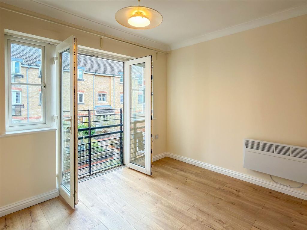 Property photo 3 of 17 Image00015.Jpg