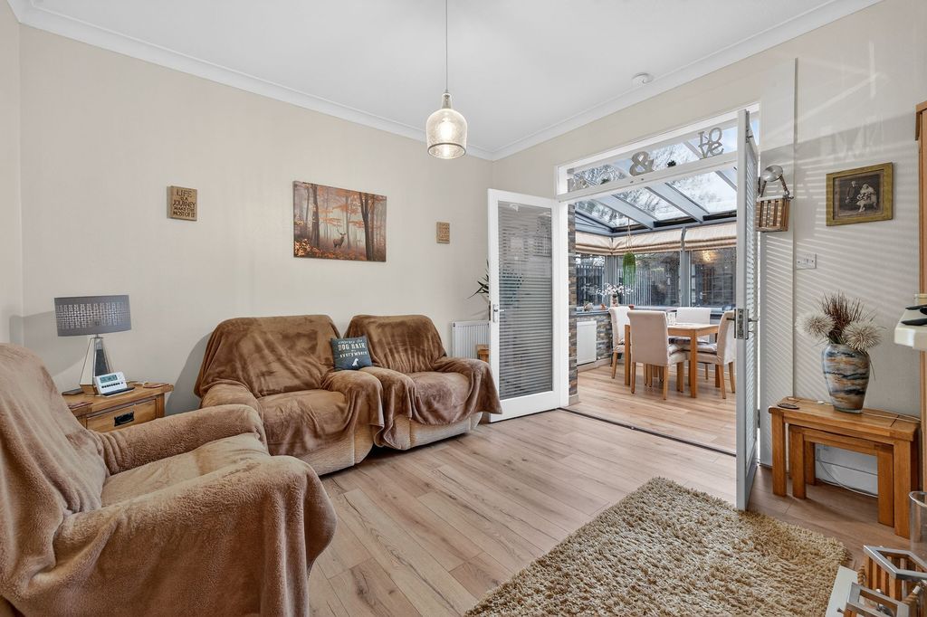 Property photo 3 of 28