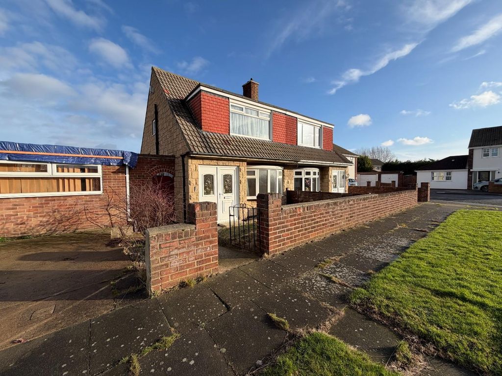 Property photo 1 of 17 Front