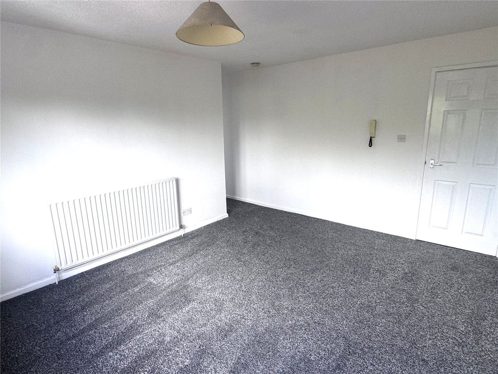 Property photo 2 of 10 Picture No. 27