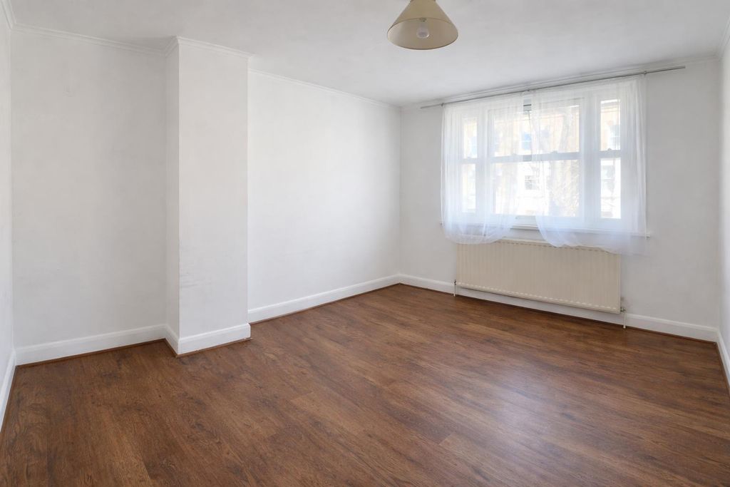 Property photo 2 of 5