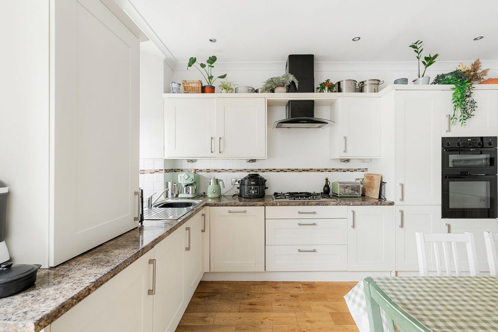 Additional image 12 of 3 bed flat for sale8 Whittingehame Gardens, 1103 Great Western Road G12