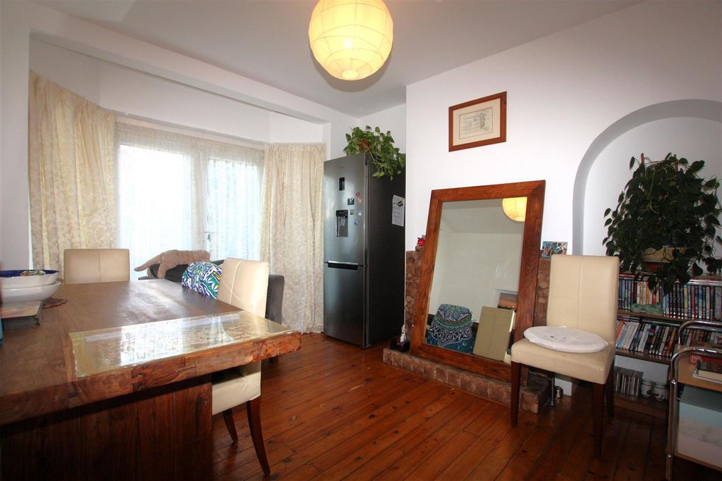 Property photo 3 of 11 Img_0004.Jpg