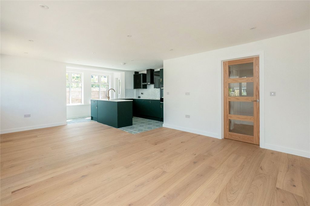 Property photo 3 of 16 Picture No. 05