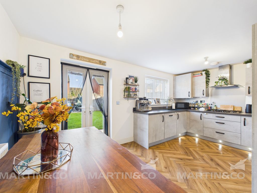 Property photo 3 of 20 Cam02406G0-Pr0537-Still007